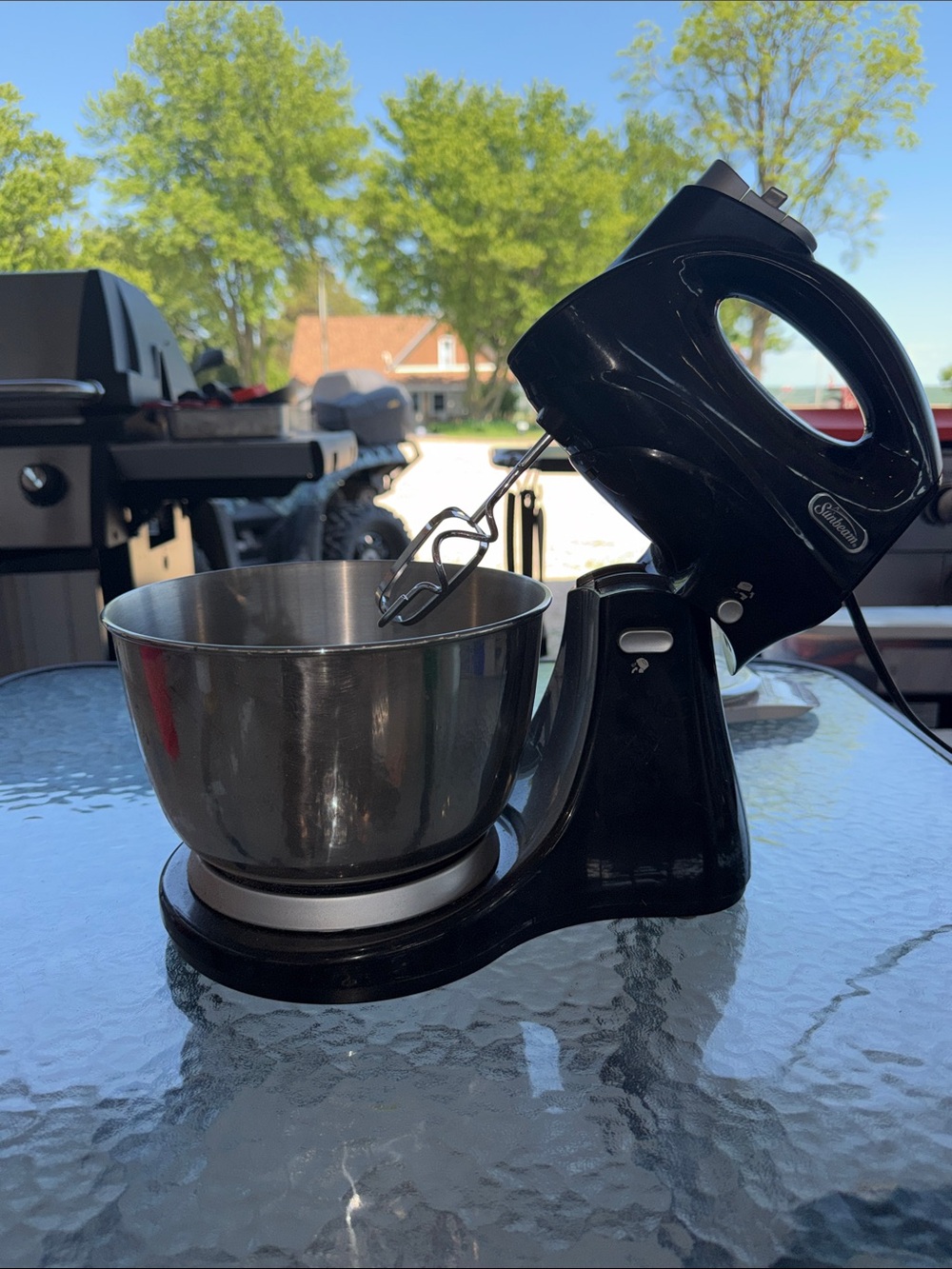 Sunbeam Hand/Stand Mixer Black 4 attachments